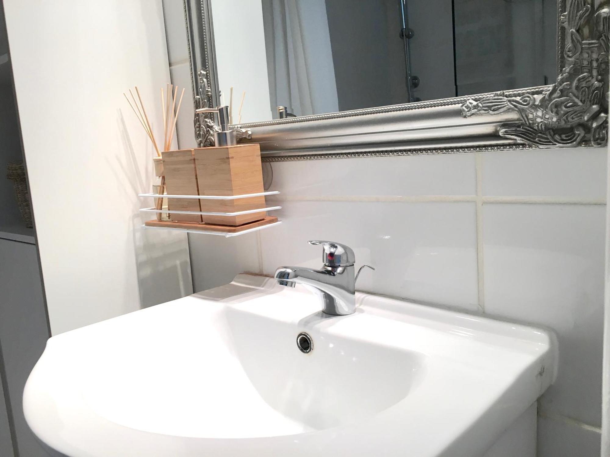 Standard Apartment by Hi5 - Károly 23 Budapest Esterno foto